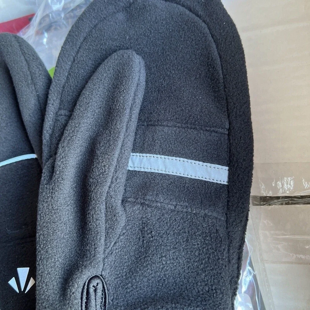 runLites Mittens Black Running Fleece Gloves size Small with battery